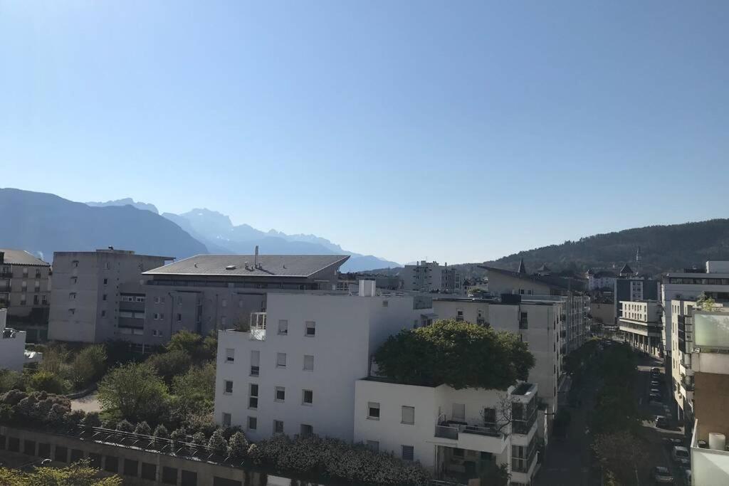 Le Cezanne - Centre Ville, Balcon, Garage Annecy Bagian luar foto